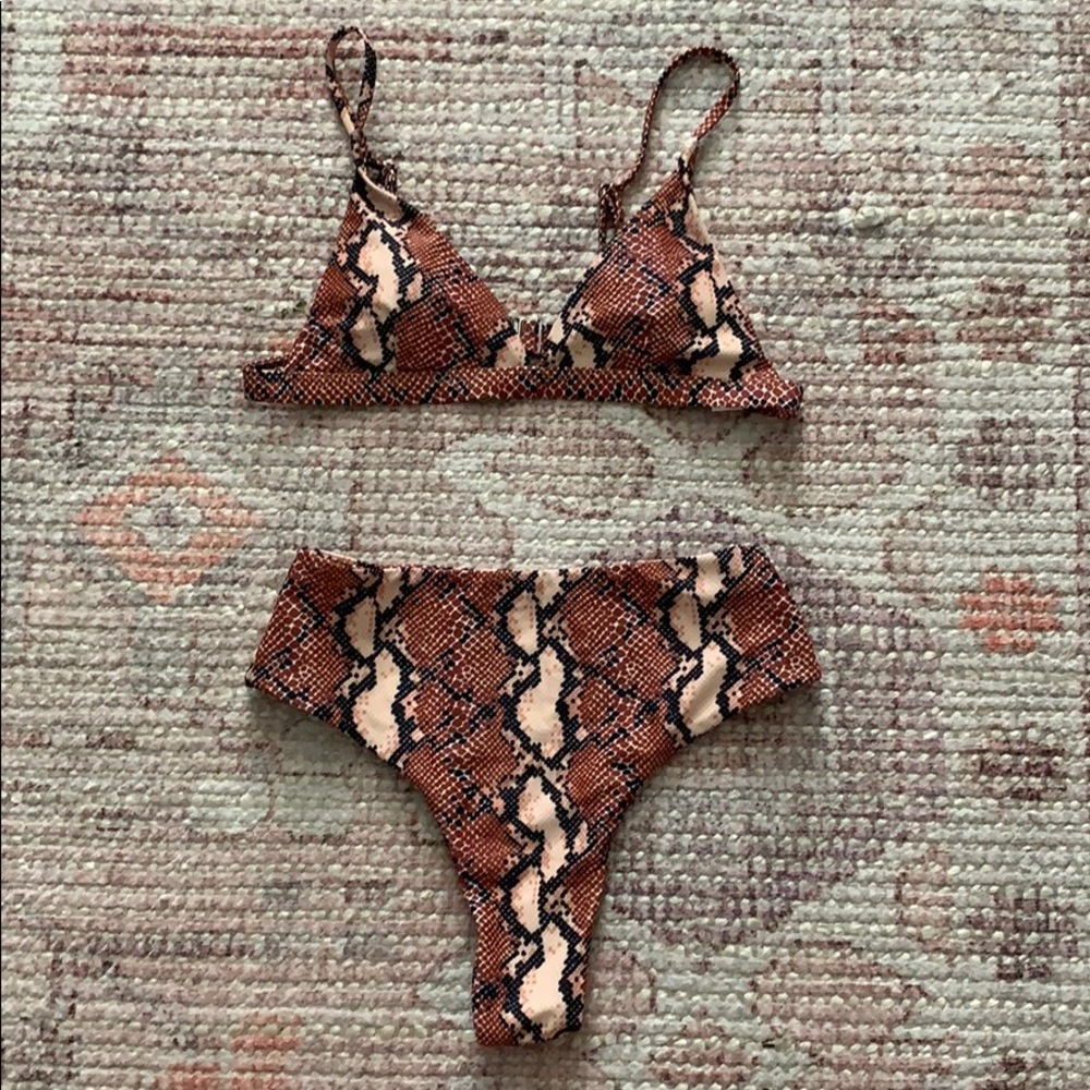 Snake Skin Bikini 🐍